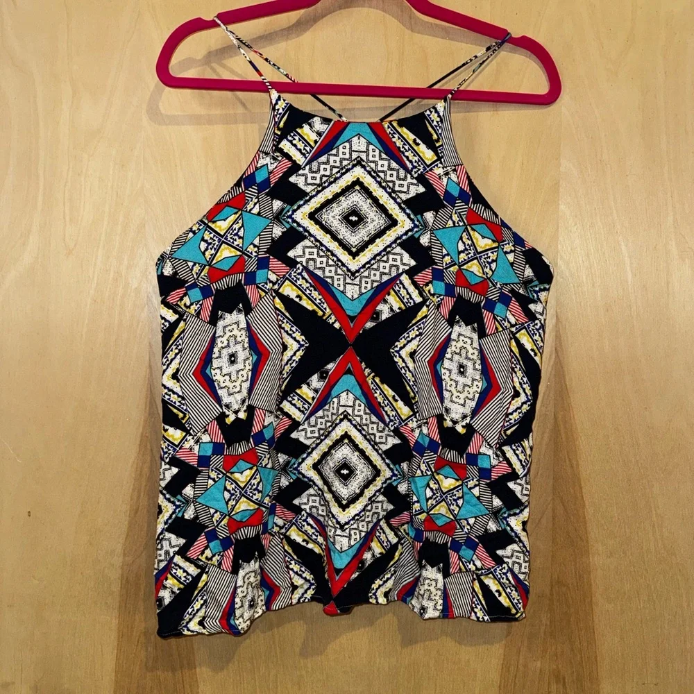 Geometric Patterned  Top - Picture 2 of 3